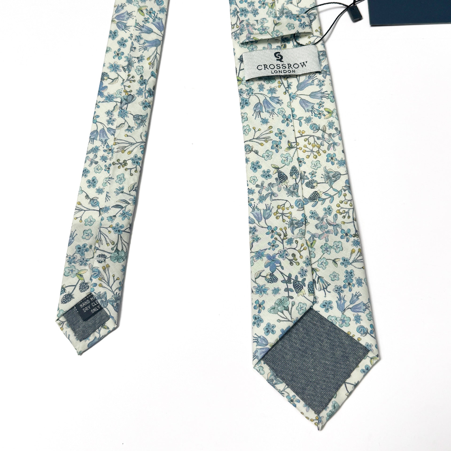 Donna Leigh Pale Blue – Liberty Tana Lawn™ Cotton Tie